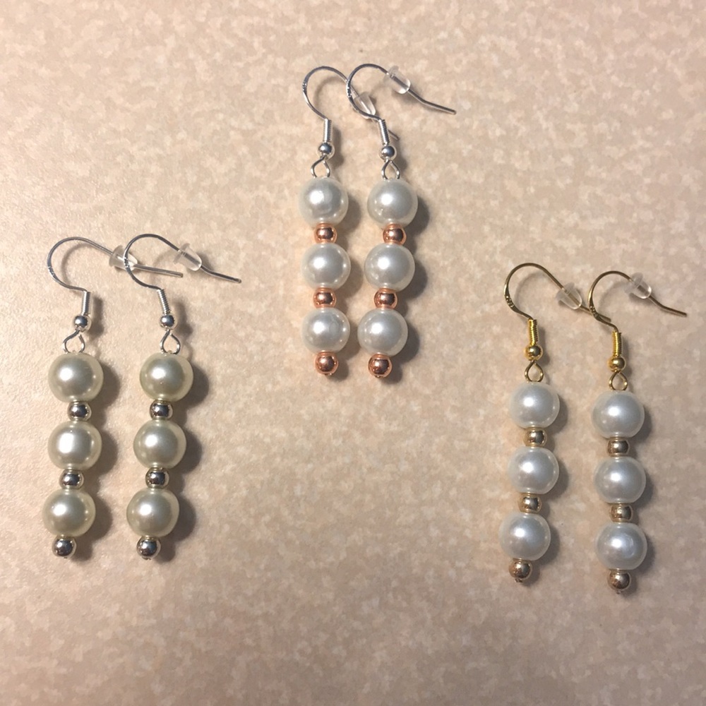 Freshwater pearl earrings with silver/gold hooks